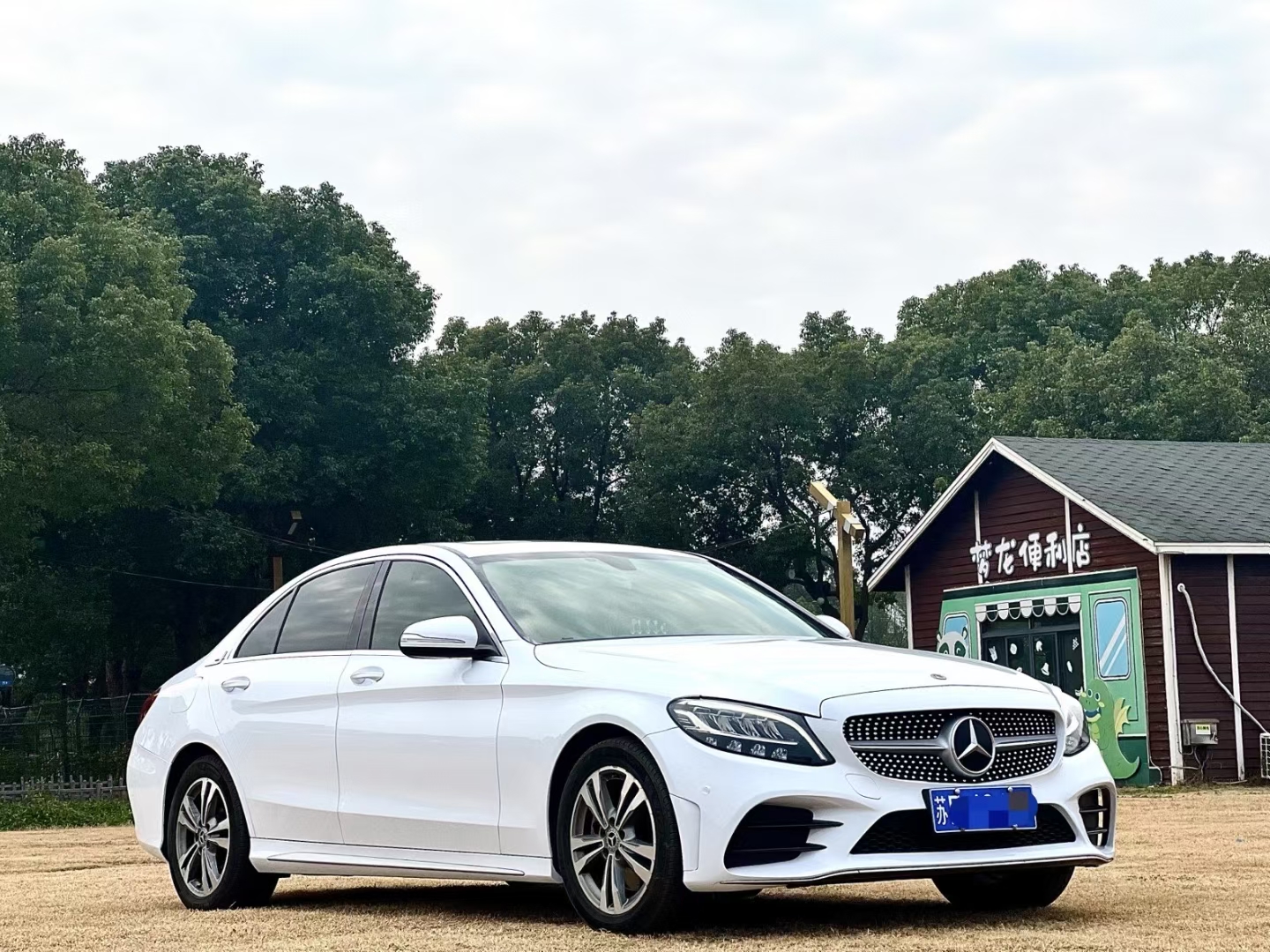 2019 Mercedes Benz c200