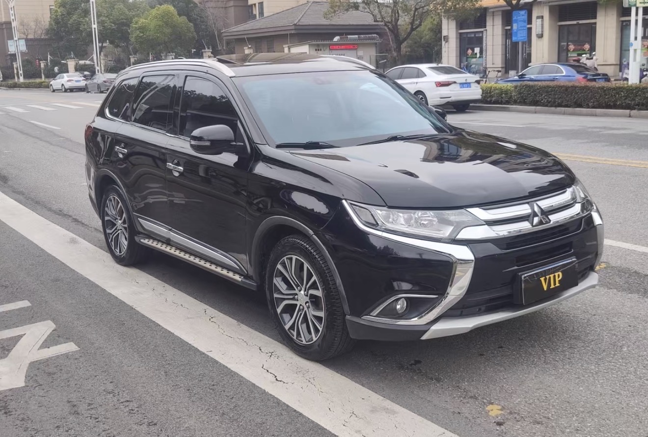 2017 Mitsubishi outlander car