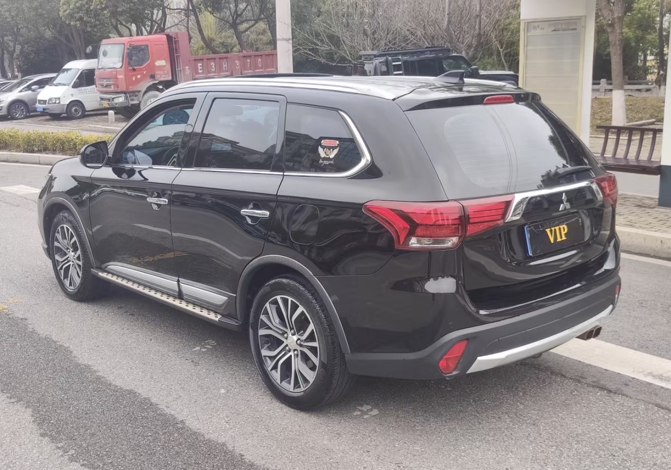 2017 Mitsubishi outlander car