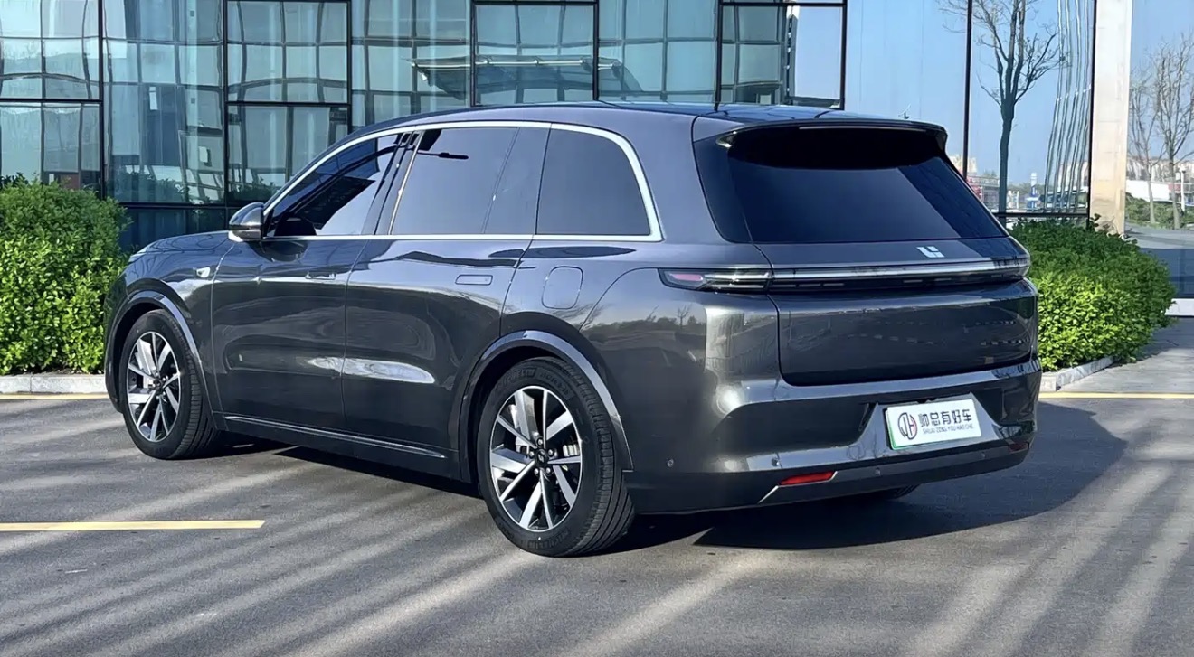 Li Auto L8