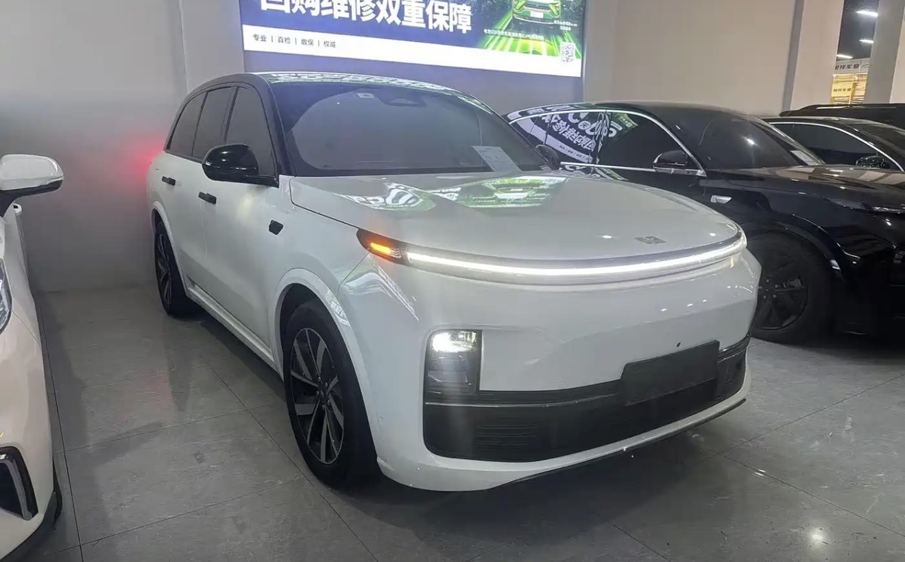 Li Auto L8 Pro