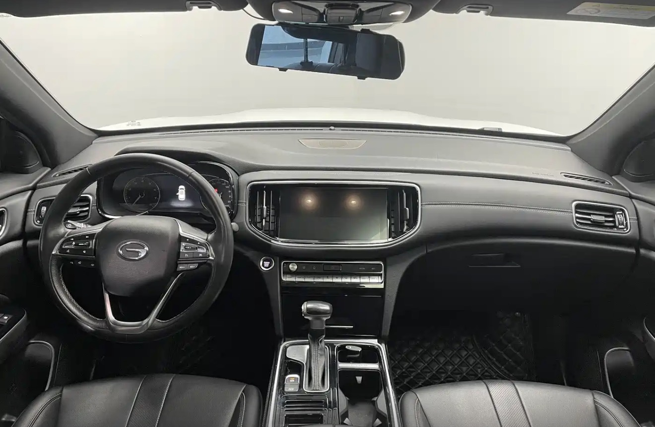2020 GAC GS8