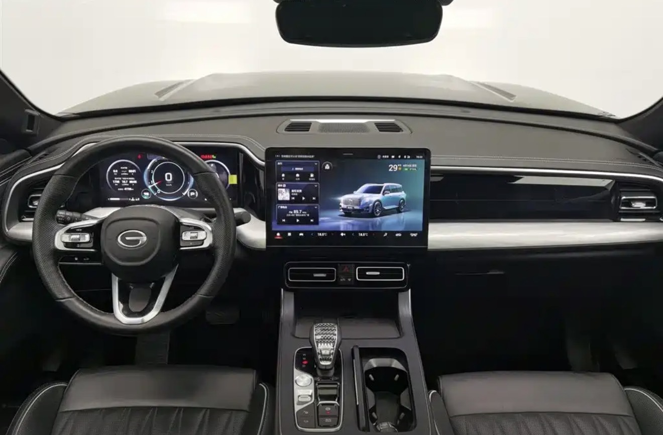 2022 GAC GS8