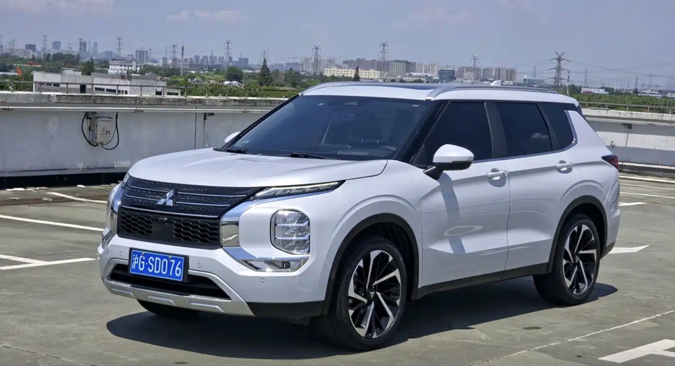 2023 Mitsubishi Outlander