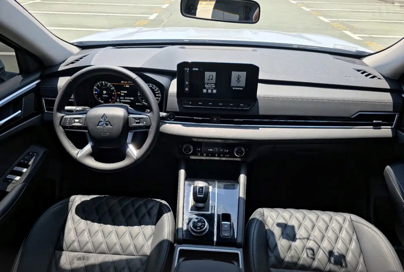 2023 Mitsubishi Outlander